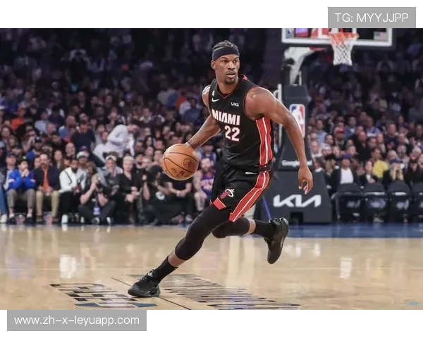 巴特勒抢断后快攻反击，热火再次扩大分差